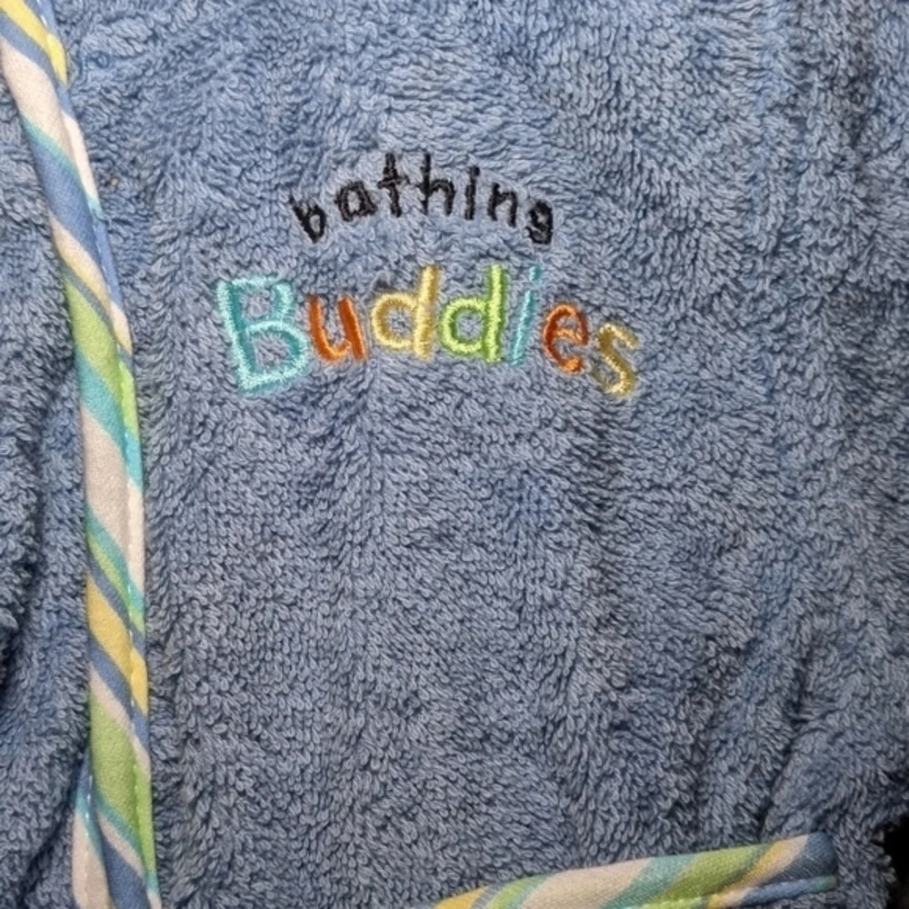 NWT Okie dokie baby hooded cotton bath robe and matching slippers size 6-9 month
